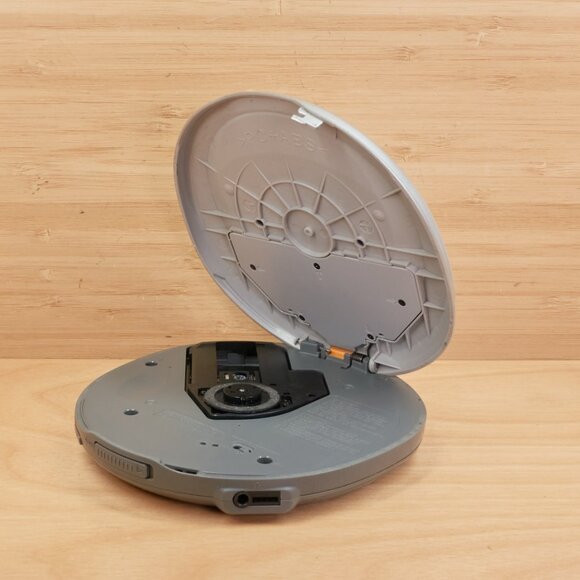 Sony D-EJ621 / Portable CD Player / Walkman / G-Protection / Mega Bass / Vintage - Picture 8 of 8